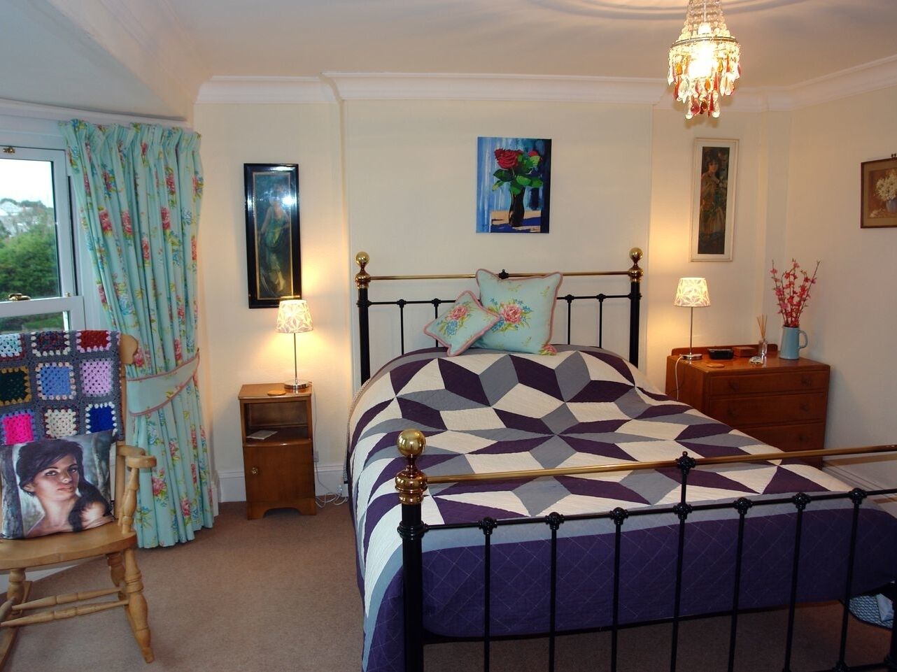 HEIGHTLEY HOUSE, pet friendly, country holiday cottage in Treknow