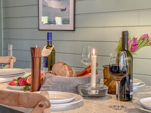 Dining - traumHaff® Vacation like in the days of the boatmen, private NORDICSPA, boat, fireplace (Rieth am See)