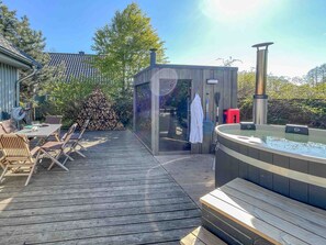 Outdoor dining - traumHaff® Vacation like in the days of the boatmen, private NORDICSPA, boat, fireplace (Rieth am See)