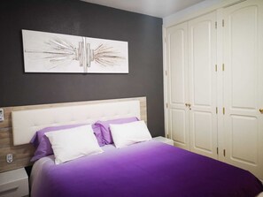 2 Schlafzimmer, Zimmersafe, Bügeleisen/Bügelbrett, Reisekinderbett