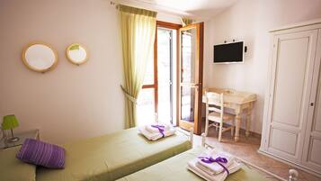 Apartment, 2 Bedrooms, Accessible | Room amenity