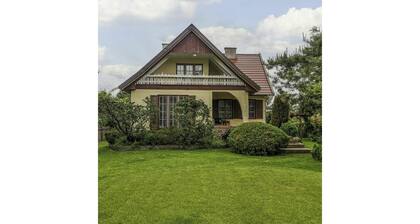 Beautiful private villa for 6 people with TV and patio