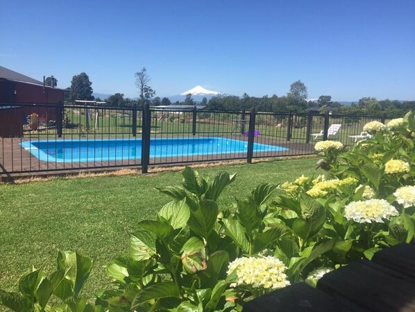 Seasonal outdoor pool - Cabañas La Comarca (Panguipulli)