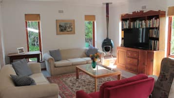 Televisión de pantalla plana de 32 pulgadas con canales por satélite