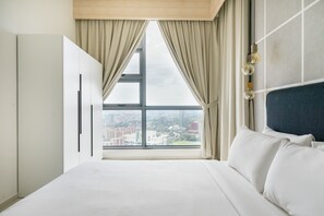 1 bedroom, WiFi - High-Floor Modern Apartment with Incredible Views (Bukit Bintang)