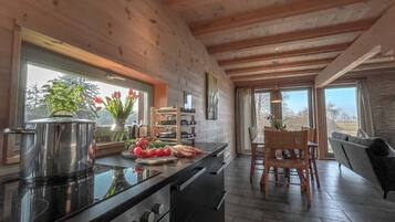 Kühlschrank, Ofen, Herdplatte, Geschirrspüler