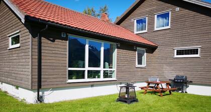 Romsdalseggen Lodge.