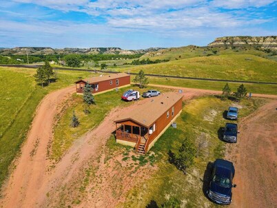 Boots Badlands Cabin Medora ND 2 BR 1 B Sleeps 6