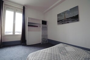 Decoración personalizada, muebles diferentes y wifi gratis 