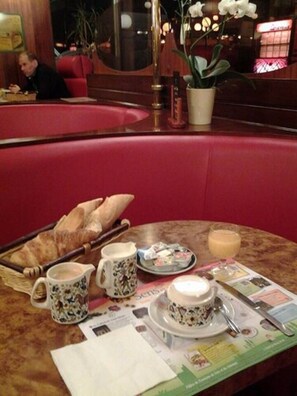 Desayuno diario por un coste adicional
