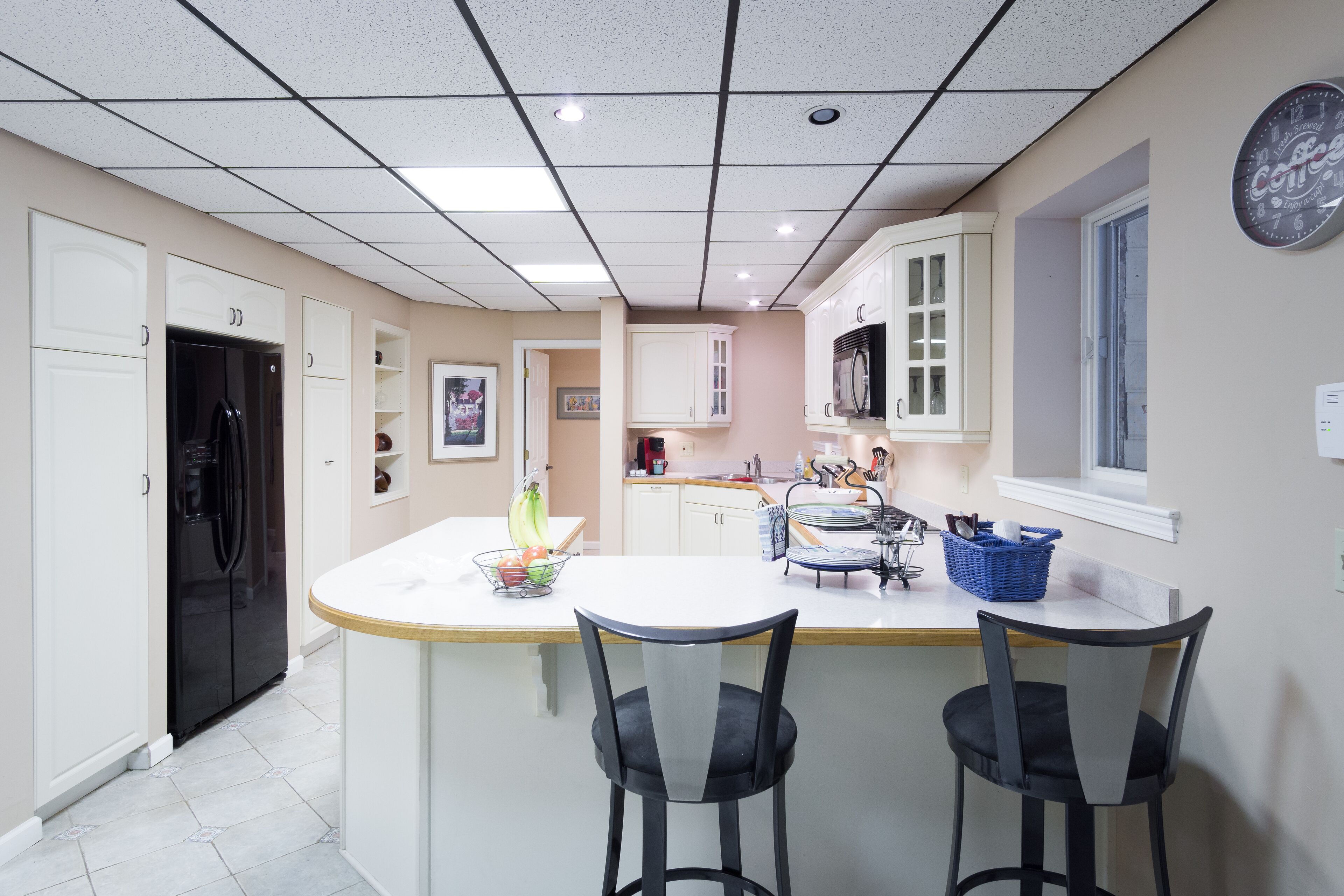 Splendor-in-the-Woods 5-StarGardenApt Patio & Pool 6Guests LongStays Commercial