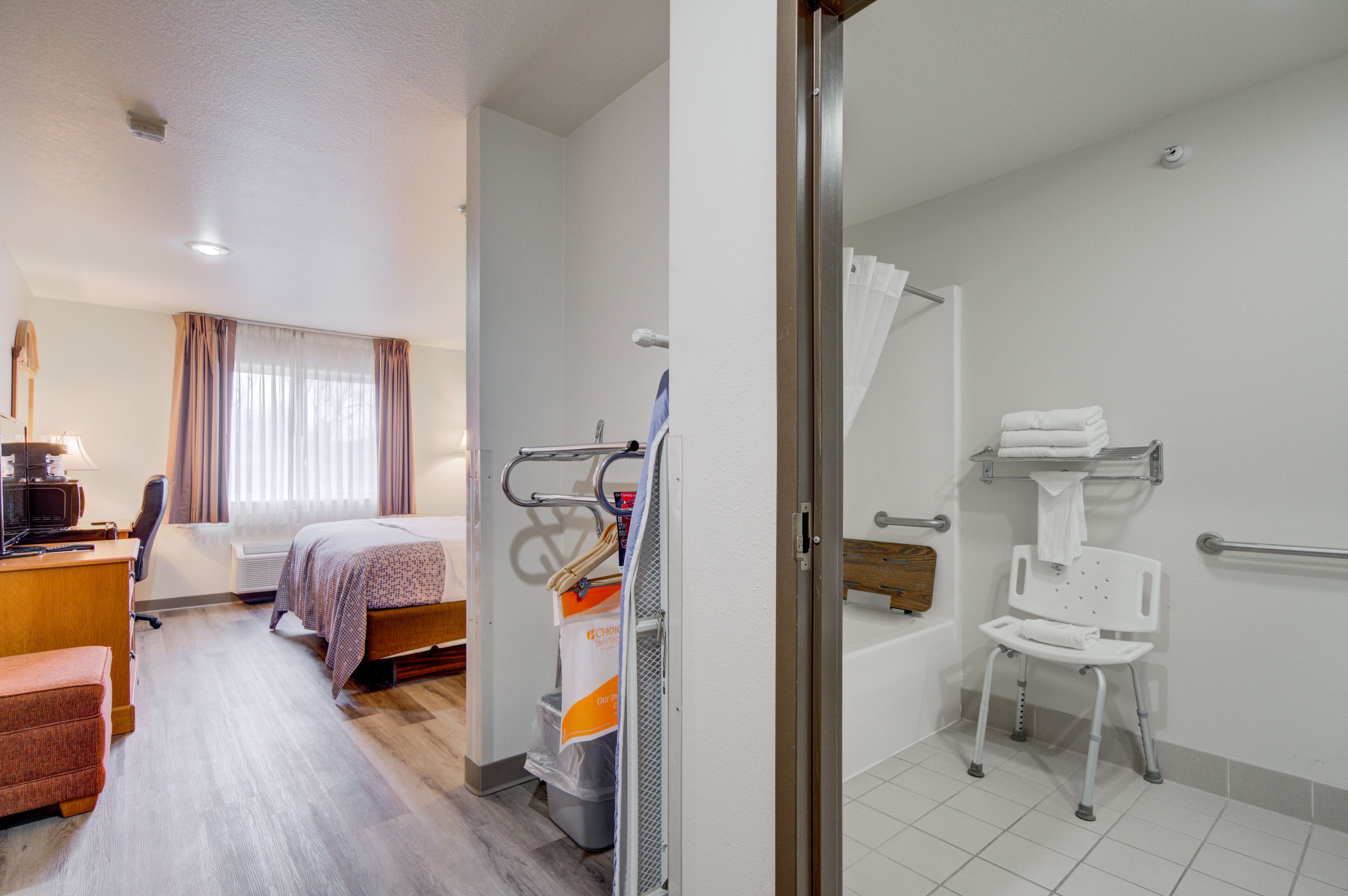 高級客房, 1 張加大雙人床 | 高級寢具、舒適加層、獨特裝潢、隔音