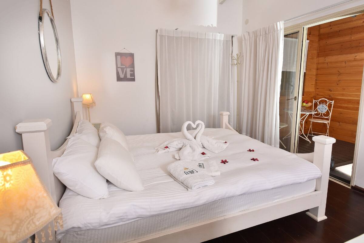 1 habitación y ropa de cama