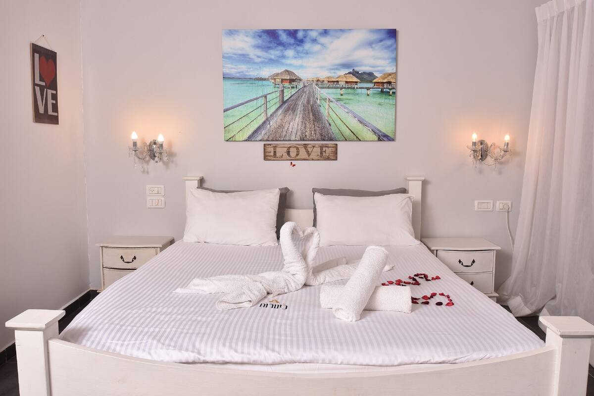 1 habitación y ropa de cama