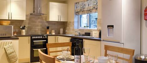 Dishwasher, cookware/dishes/utensils