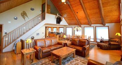Morning Glory - 3 bedroom home - quiet wooded location