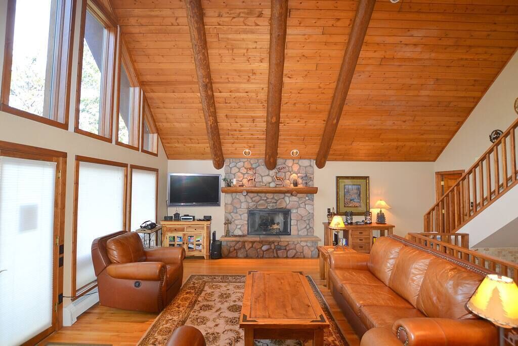 Morning Glory - 3 bedroom home - quiet wooded location