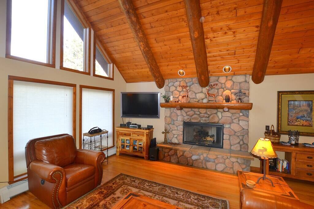 Morning Glory - 3 bedroom home - quiet wooded location