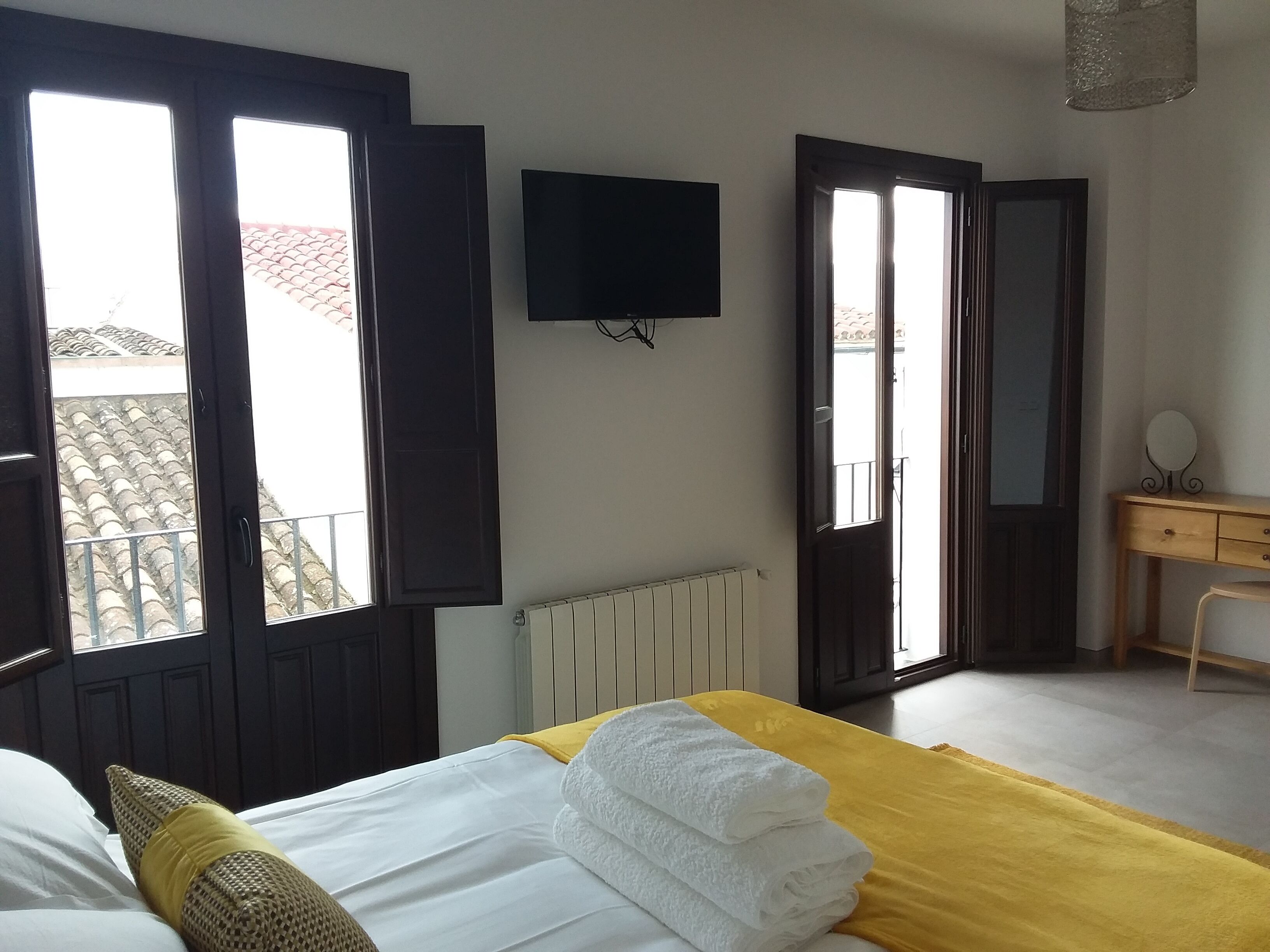 4 chambres, fer et planche à repasser, lit parapluie, Wi-Fi gratuit