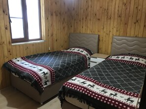 高档床上用品、特色装修、特色家居、办公桌