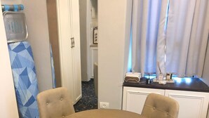 Estudio Confort | Servicio de comidas en la habitación