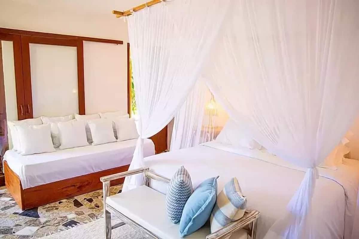 Suíte Coqueiro | In-room safe, desk, WiFi (free), individually decorated