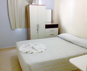 Habitación con 2 camas individuales | Minibar, wifi gratis y ropa de cama
