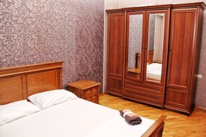 3 bedrooms, iron/ironing board, WiFi - VİP APARTMENT in DOWNTOWN (Səbail)