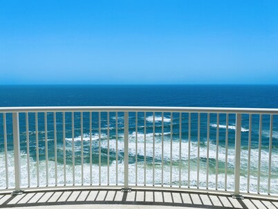 Island Royale Condos by ALBVR