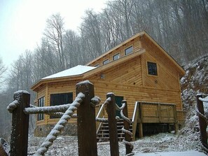 Exterior - Casa Lago Lakefront on Watauga Lake, covered boat dock, boat slip, water toys  (Butler)