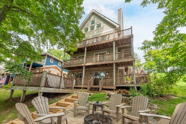 Exterior - Central Lake Gem w/ Dock & Hot Tub (McHenry)