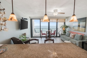 Private kitchen - Island Winds West by ALBVR (Gulf Shores)