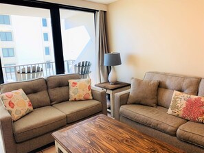 Apartment, 2 Schlafzimmer, Balkon, Strandblick (271) | Wohnzimmer