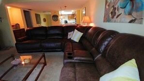 TV - BT 3821 Pond View Condo-Paradise Vacation Rental in Ocean Village (Fort Pierce)
