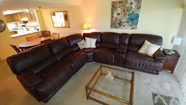 TV - BT 3821 Pond View Condo-Paradise Vacation Rental in Ocean Village (Fort Pierce)