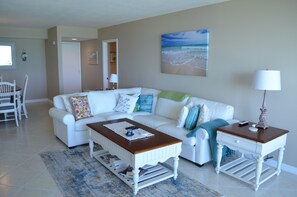 TV, DVD player - CT 2345- Ocean View Condo  -  in Ocean Village (Fort Pierce)