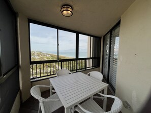 Dining - SS 4103 Beautiful Ocean View Condo-Paradise Vacation Rental in Ocean Village (Fort Pierce)