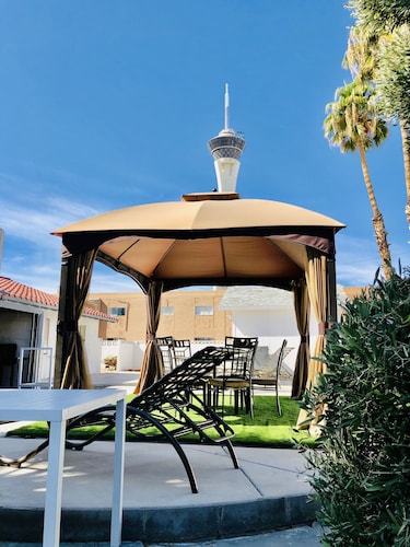 4BRhouse,STRIP,LVCC,bigparking,family,pets-friendly,Semashow,CES,convention