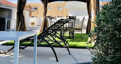 Enorme, CASA, LV STRIP, LVCC, CONVENTION, reserve ahora, Gran anfitrión, Venta, NYE, 4BDR, BEST