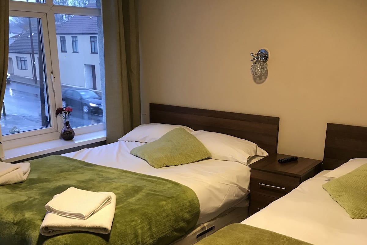 Select Comfort beds, desk, WiFi (free), bed sheets
