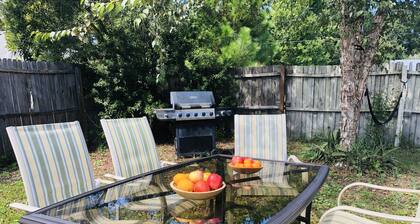 Spacious & Affordable, 7 Mins from Downtown St Augustine, Grill, Dog friendly