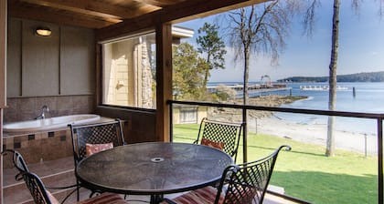 Galiano Oceanfront Inn & Spa