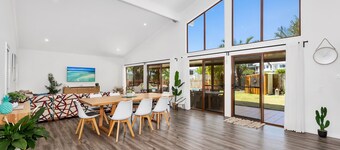 Coastal Soul -  Pet Friendly, Family Entertainer with Pool