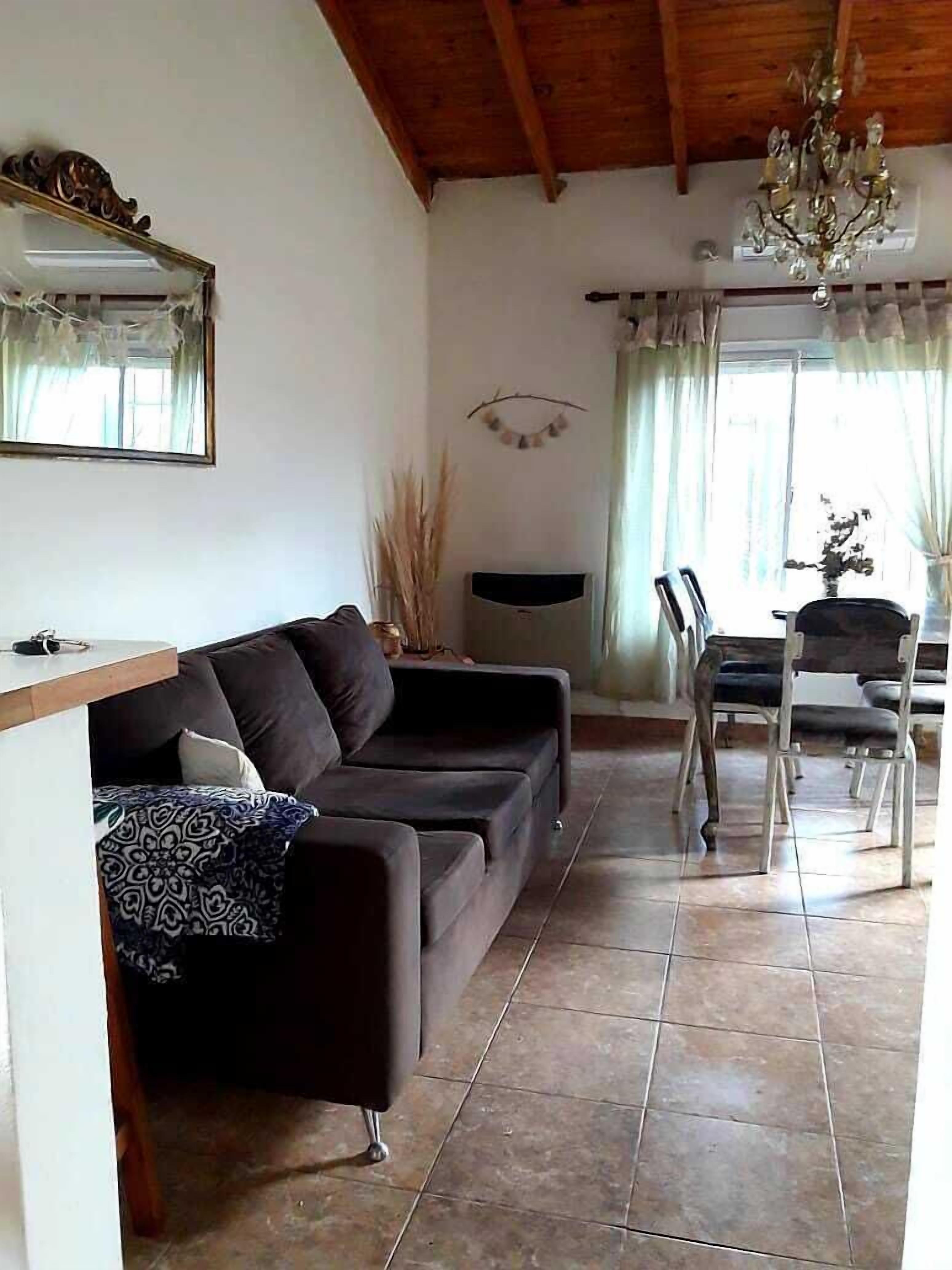 casa nueva amplia con 2 habitaciones, patio, parrila, garaje para 3 autos