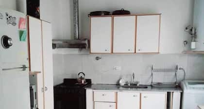 casa nueva amplia con 2 habitaciones, patio, parrila, garaje para 3 autos