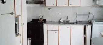 casa nueva amplia con 2 habitaciones, patio, parrila, garaje para 3 autos