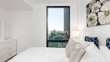 2 bedrooms, desk, iron/ironing board, free WiFi