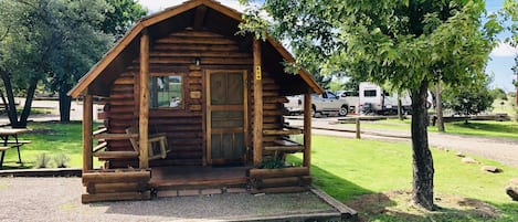 Basic Cabin, Multiple Beds, Shared Bathroom