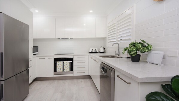 Microwave, dishwasher