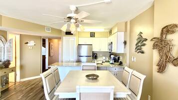 Condo, 2 Bedrooms, Balcony, Beachfront (6304) | In-room dining